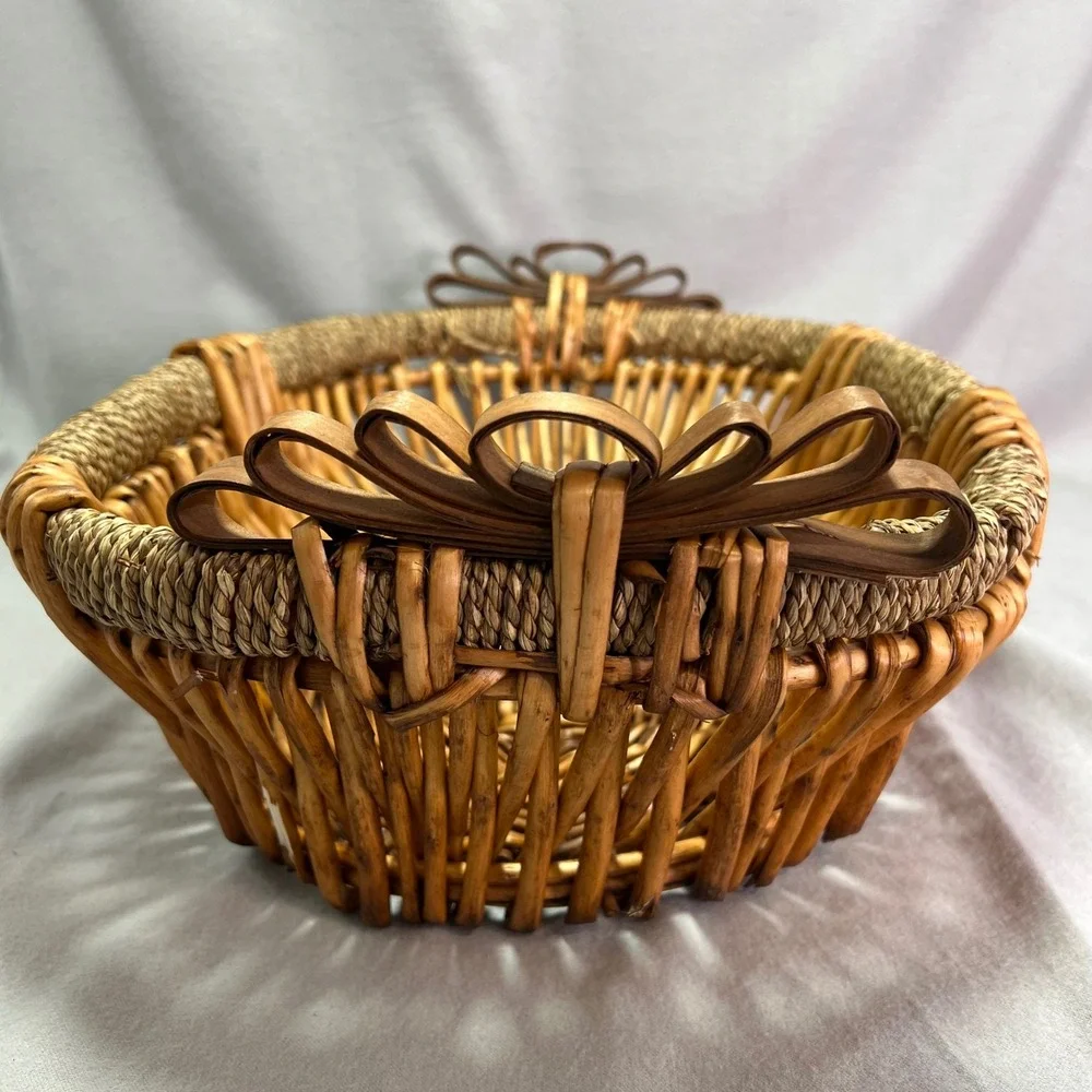 N/A vintage wicker